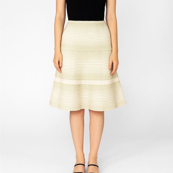 Club Monaco Women’s Skirt Size 6 A Line Embroidered 100% Cotton Textured Modest - Picture 1 of 10